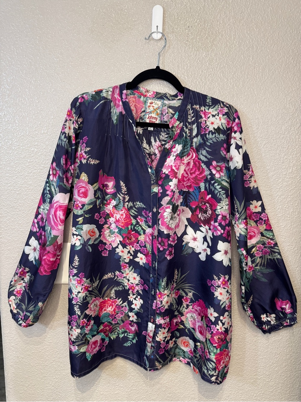 Johnny Was Floral 100% Silk Blouse Tunic Navy Pink Size M